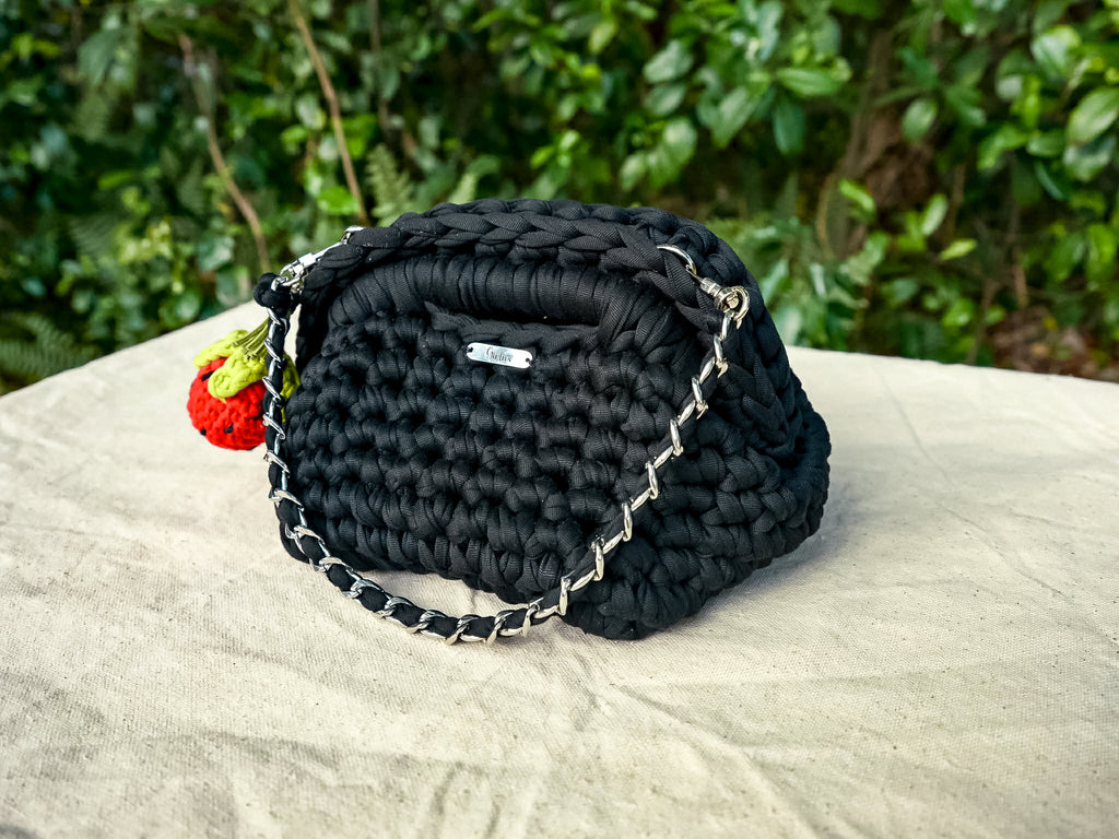 Strawberry Noir Mini