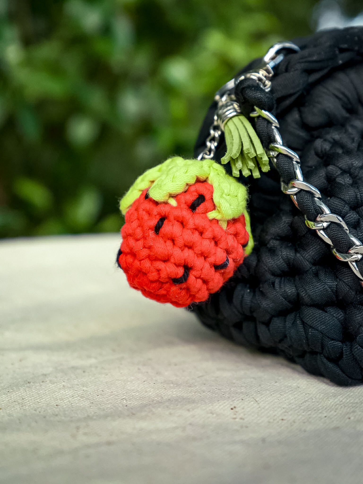 Strawberry Noir Mini