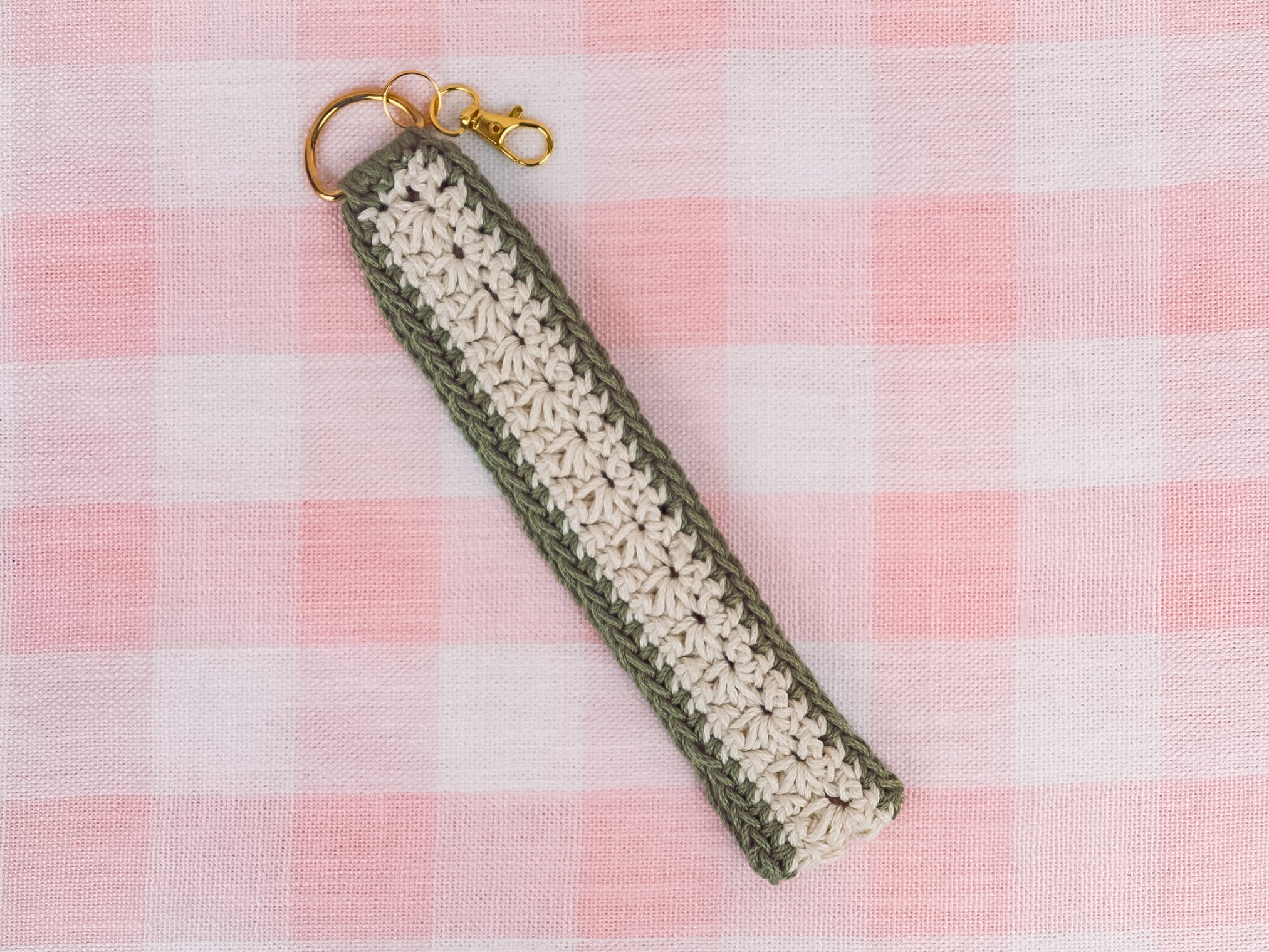 Creamy Olive Wristlet
