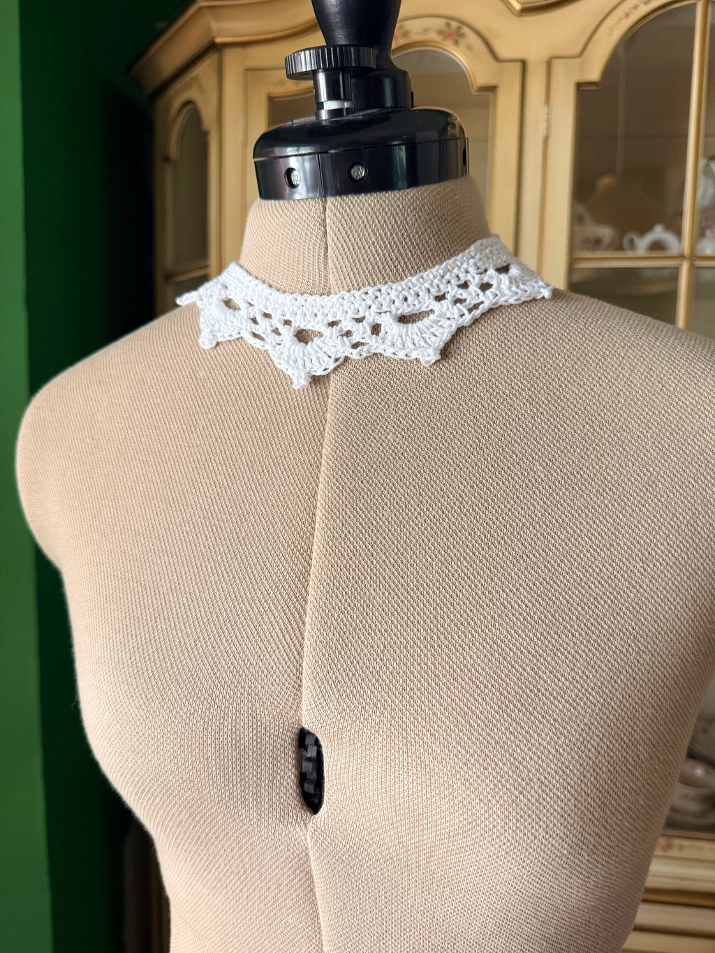 White Choker