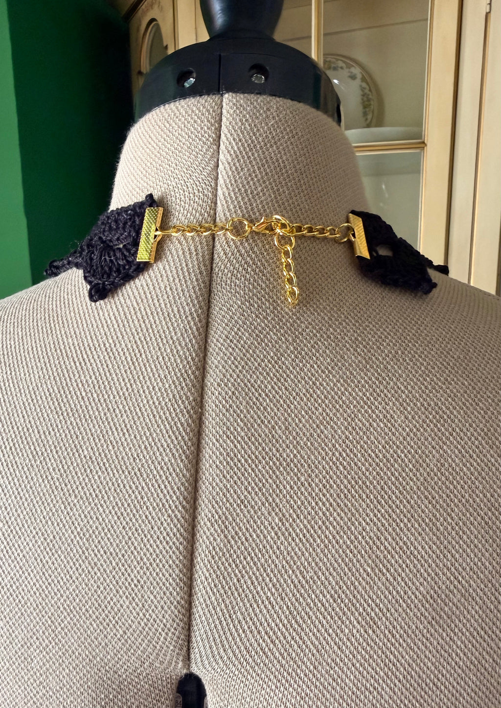 Charming Black Choker