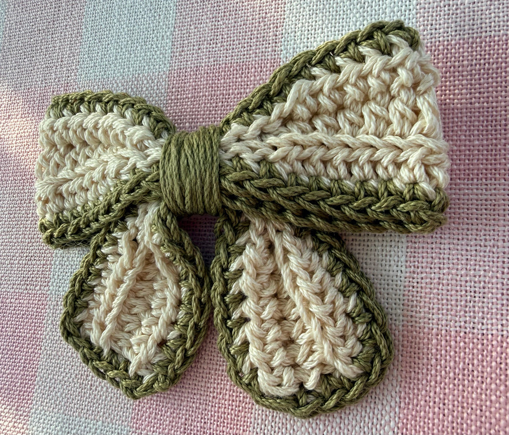 Small Tan/Green Bow