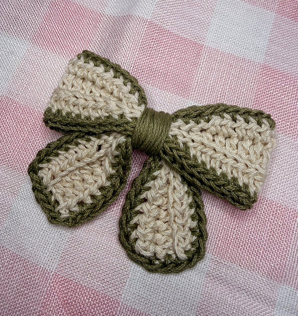 Small Tan/Green Bow